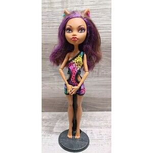 Clawdeen Wolf Gloom Beach Monster High Doll 2011